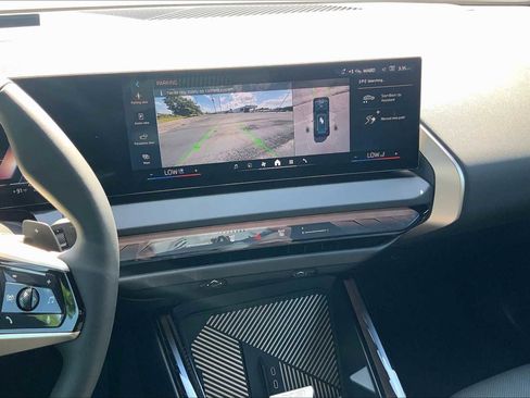 Used 2025 BMW X3 xDrive30i w/ Premium Package image 6