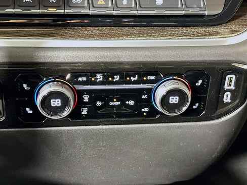 New 2026 Chevrolet Silverado 1500 LT w/ Texas Edition Plus AWD/4WD image 10