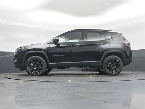 New 2026 Jeep Compass Latitude image 43
