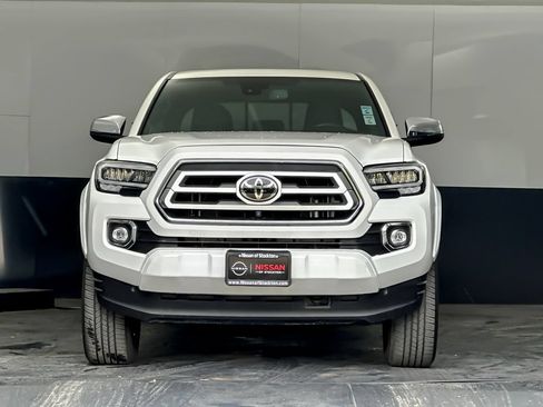 Used 2023 Toyota Tacoma Limited AWD/4WD image 8