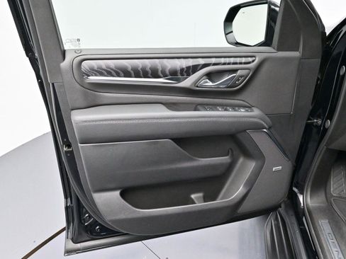 Used 2024 GMC Yukon XL Denali w/ Max Trailering Package image 9