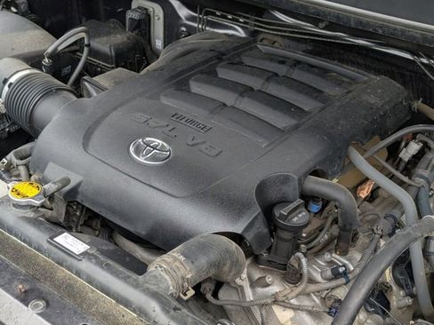 Used 2017 Toyota Tundra Limited w/ Limited Premium Package image 36