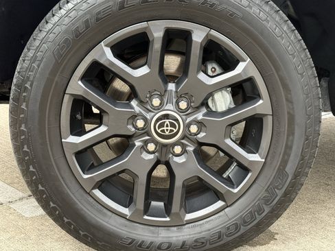 Used 2023 Toyota Tundra Platinum image 12