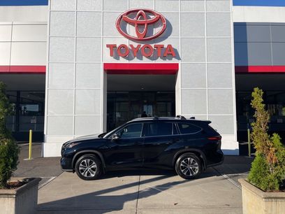 Used 2022 Toyota Highlander XLE
