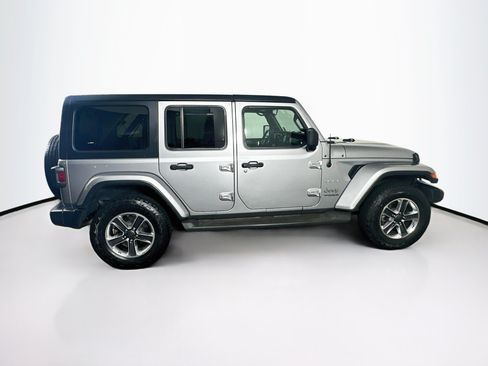 Used 2020 Jeep Wrangler Unlimited Sahara AWD/4WD image 10