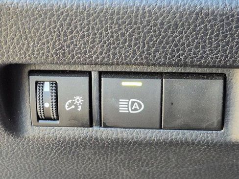 Used 2025 Toyota RAV4 LE AWD/4WD image 13