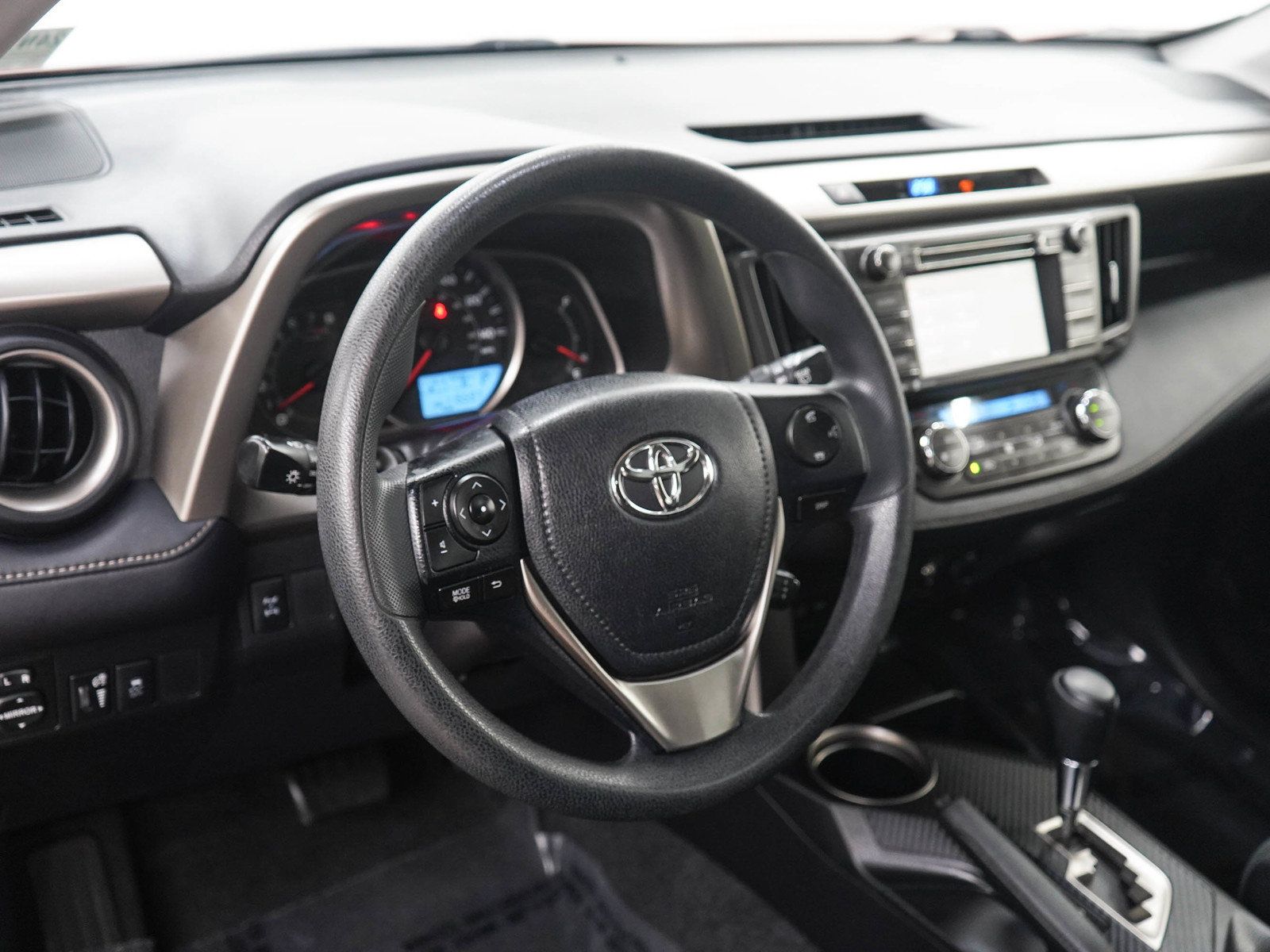 Used 2015 Toyota RAV4 XLE AWD/4WD image 21