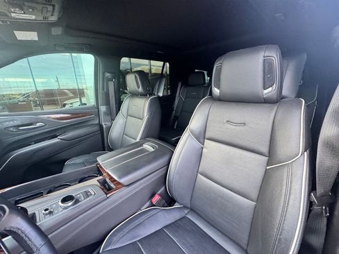 Used 2021 Cadillac Escalade Premium Luxury RWD image 11
