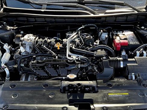 Used 2024 Nissan Altima 2.5 SV image 31