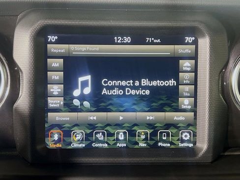 Used 2022 Jeep Wrangler Unlimited Rubicon w/ Trailer Tow Package image 21