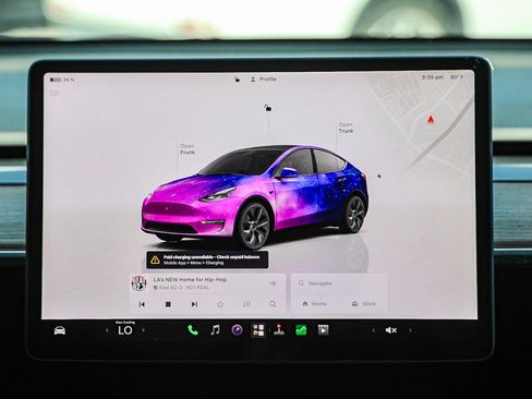 Used 2025 Tesla Model Y Long Range RWD image 14