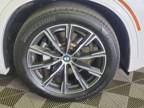 Used 2021 BMW X5 xDrive40i w/ M Sport Package AWD/4WD image 35