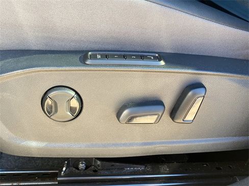 Used 2023 Volkswagen ID.4 Pro S image 21