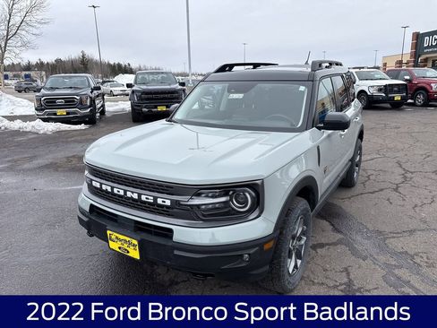 Used 2022 Ford Bronco Sport Badlands w/ Premium Package image 3