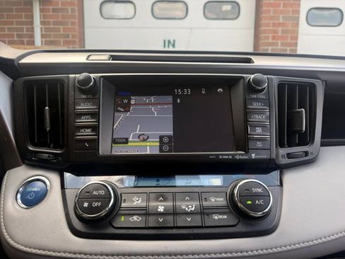 Used 2018 Toyota RAV4 XLE w/ Convenience Package AWD/4WD image 29