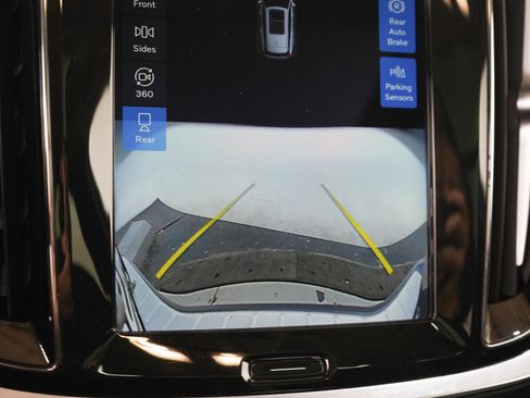 Used 2023 Volvo V60 B5 Cross Country Plus w/ Climate Package AWD/4WD image 30