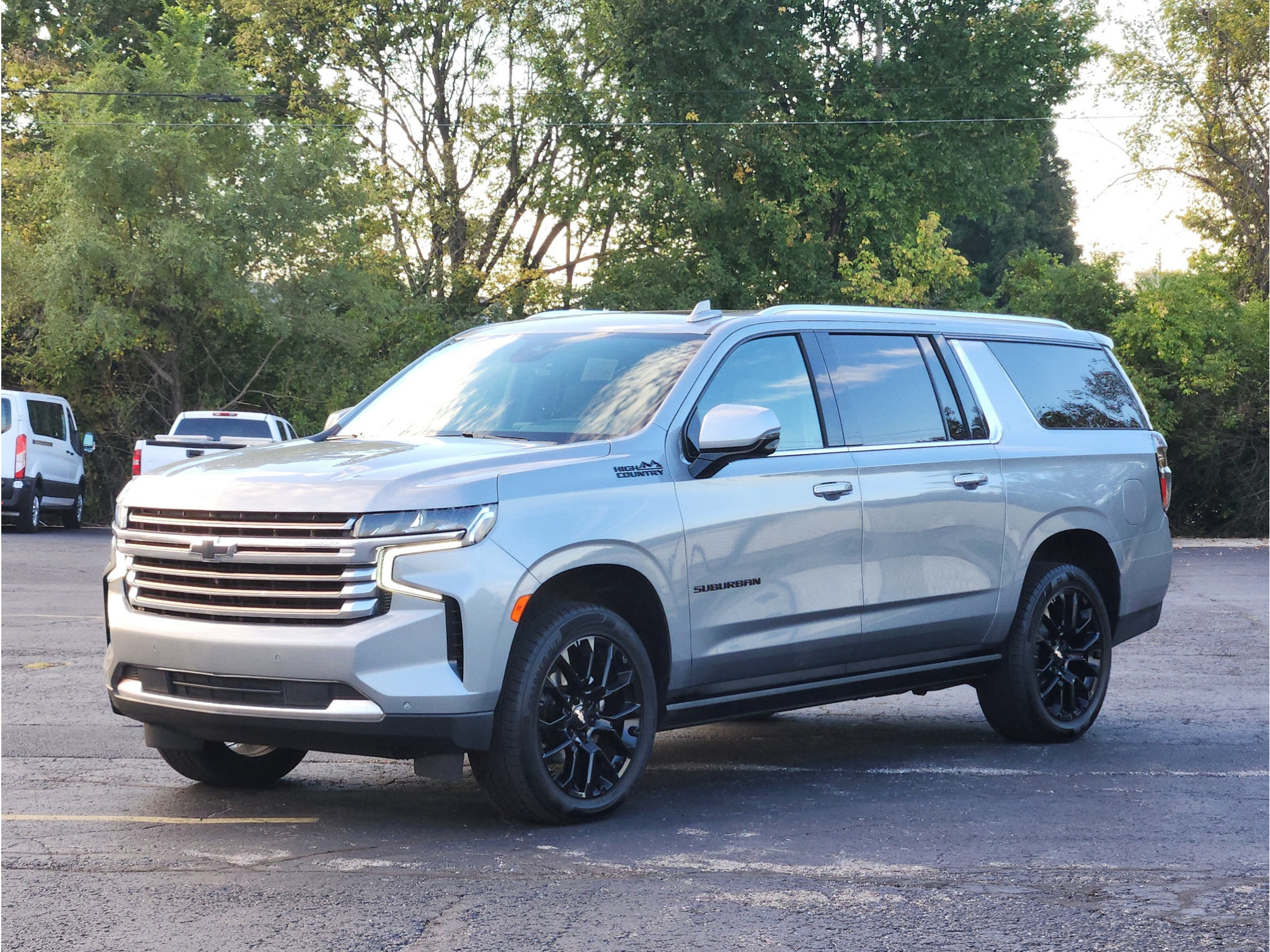 Used 2024 Chevrolet Suburban High Country AWD/4WD image 14