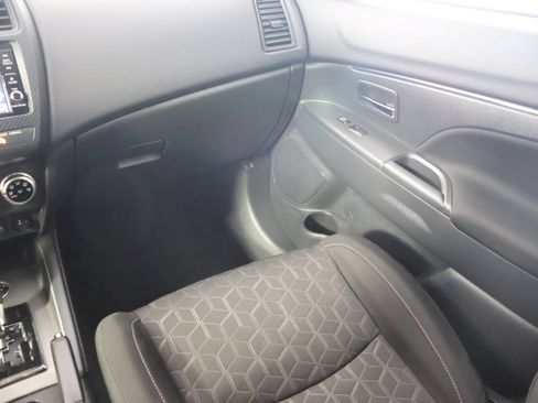 Used 2025 Mitsubishi Outlander Sport ES AWD/4WD image 27