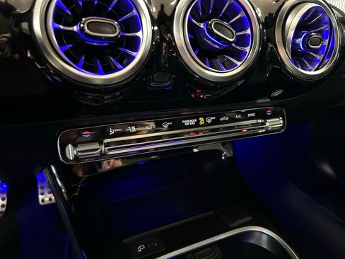 Used 2023 Mercedes-Benz CLA 250 image 28