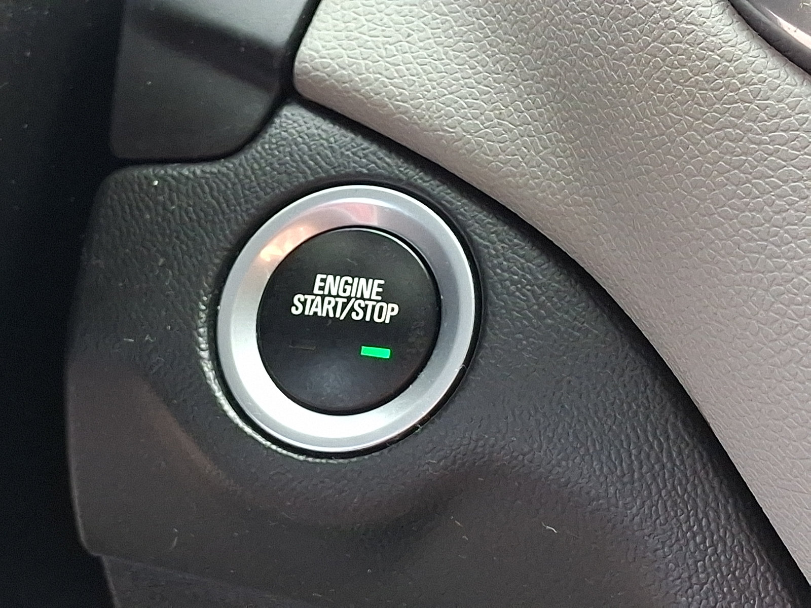 Used 2018 Chevrolet Equinox LS AWD/4WD image 24