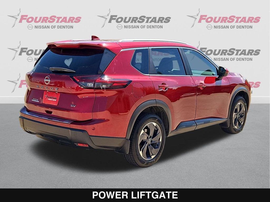 Used 2024 Nissan Rogue SV w/ SV Premium Package FWD image 4