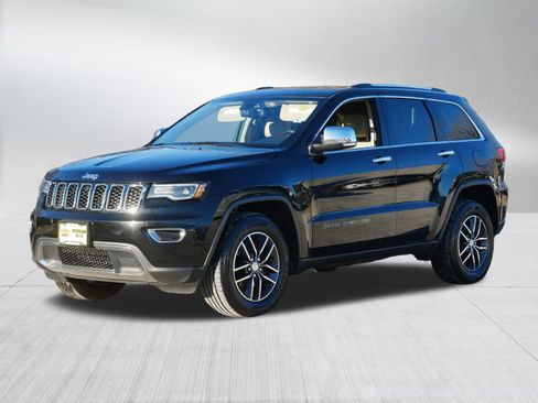 Used 2017 Jeep Grand Cherokee Limited w/ Luxury Group II image 3