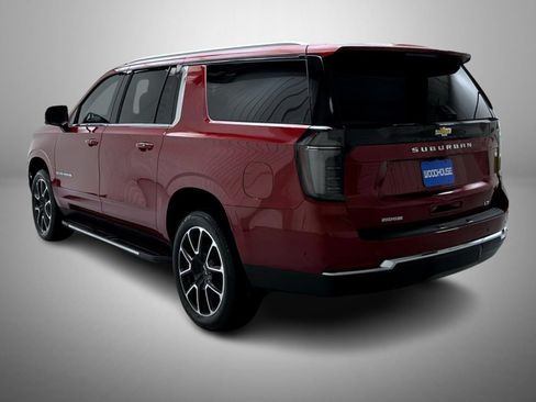 Used 2025 Chevrolet Suburban LT w/ Comfort Package AWD/4WD image 7