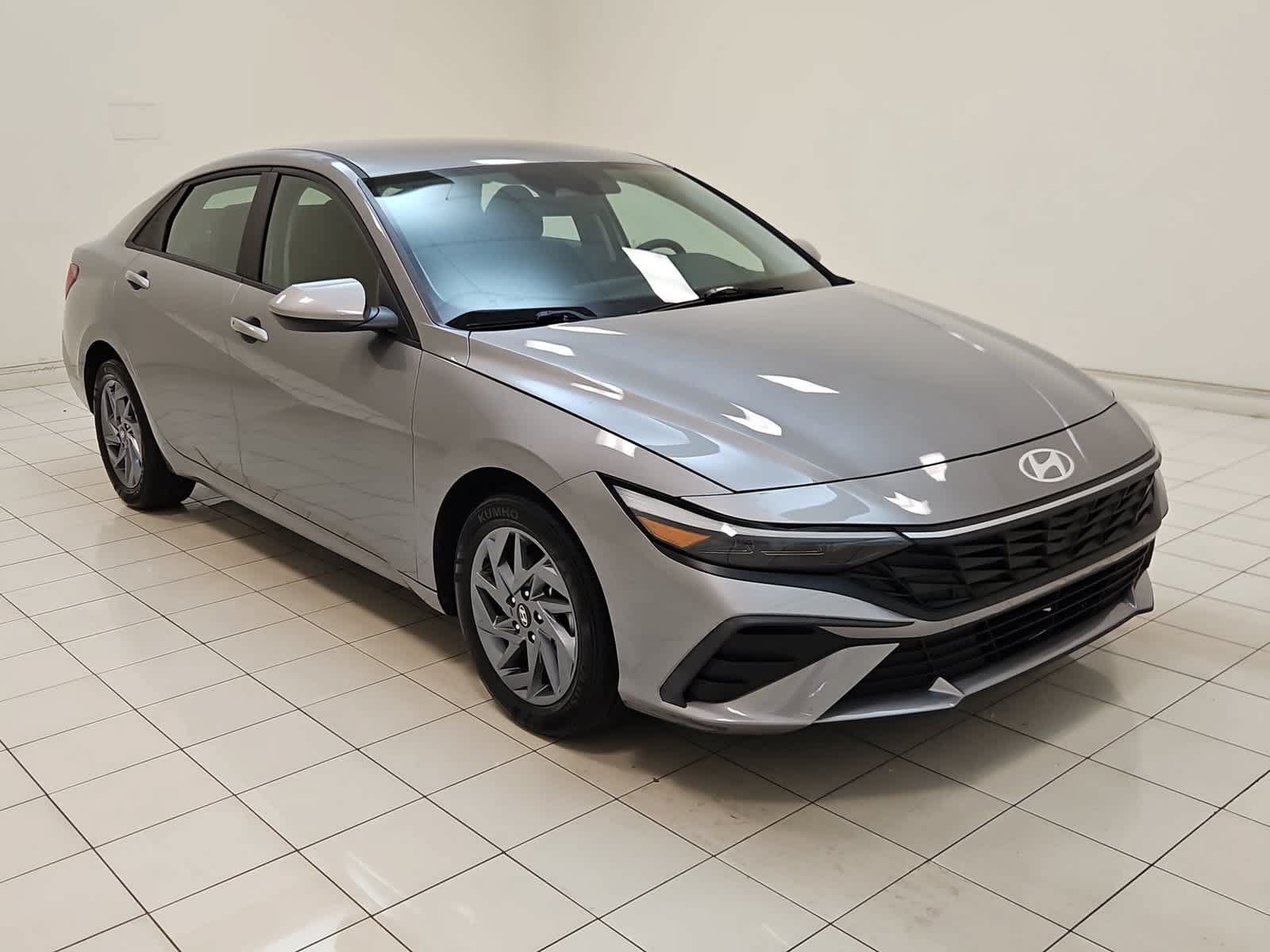 Used 2024 Hyundai Elantra SEL FWD image 24