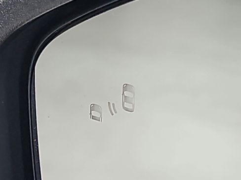 Used 2025 Ford Expedition Active AWD/4WD image 23
