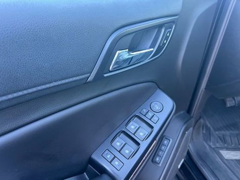 Used 2018 Chevrolet Tahoe LT w/ Luxury Package image 11