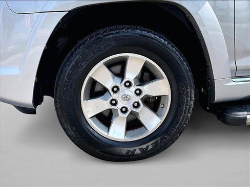 Used 2012 Toyota 4Runner SR5 w/ Convenience Pkg RWD image 10
