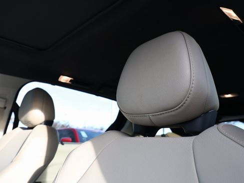 Used 2024 Toyota Sienna XLE image 15