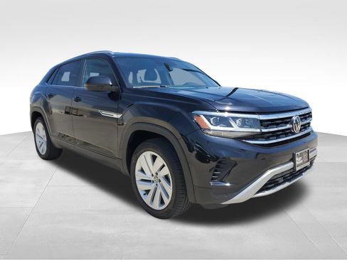 Used 2023 Volkswagen Atlas Cross Sport SE FWD image 3