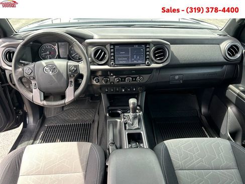 Certified 2020 Toyota Tacoma TRD Sport w/ Technology Package AWD/4WD image 14