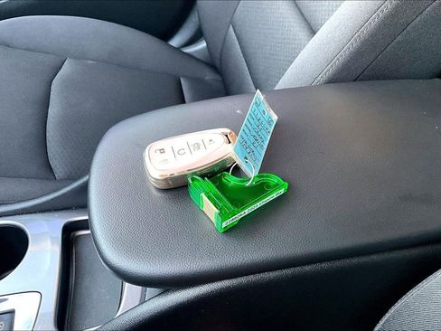 Used 2025 Chevrolet Malibu RS image 10