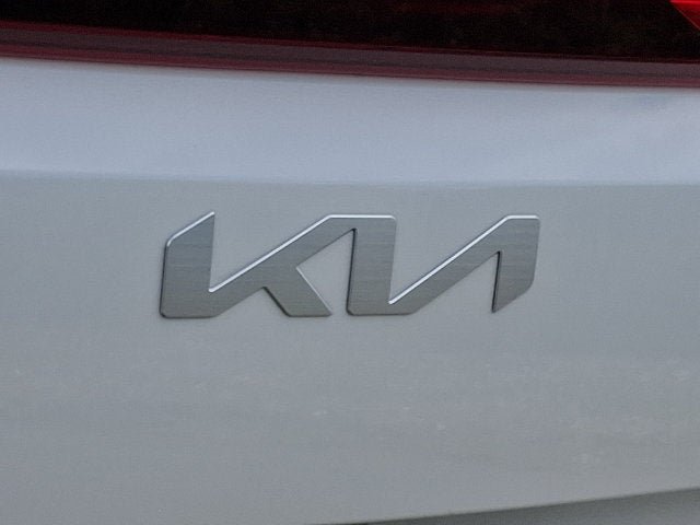 Used 2026 Kia Carnival FWD image 32