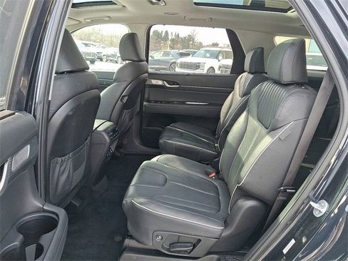 Used 2023 Hyundai Palisade Limited image 10
