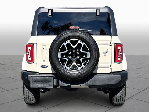 Used 2025 Ford Bronco Outer Banks image 4