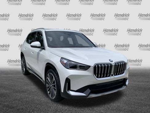 Used 2025 BMW X1 xDrive28i w/ Technology Package image 2