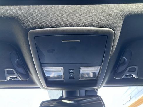 Used 2022 Dodge Challenger SXT w/ Blacktop Package image 28