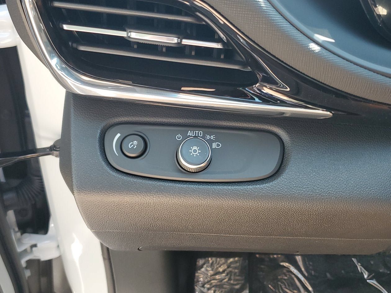 New 2026 Buick Envista Sport Touring w/ Advanced Safety Package FWD image 29