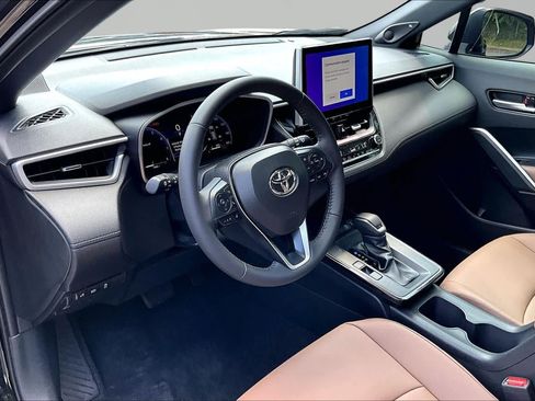 Certified 2026 Toyota Corolla Cross XLE w/ Convenience Package FWD image 18