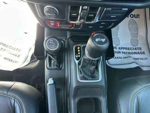 Used 2025 Jeep Wrangler Unlimited Sport AWD/4WD image 25