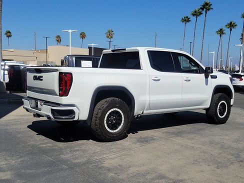 Used 2025 GMC Sierra 1500 Elevation w/ X31 Off-Road Package AWD/4WD image 4