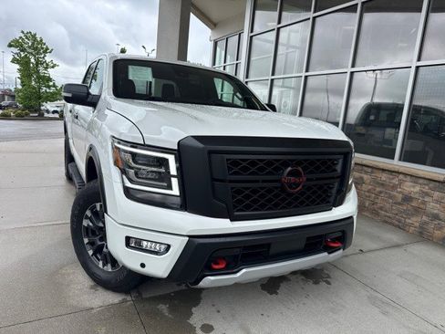 Used 2024 Nissan Titan PRO-4X w/ Pro-4x Convenience Package AWD/4WD image 1