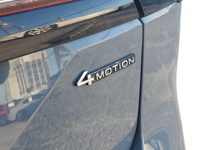 Used 2024 Volkswagen Atlas Peak Edition SEL AWD/4WD image 35