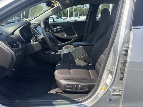 Used 2022 Chevrolet Malibu LT FWD image 16