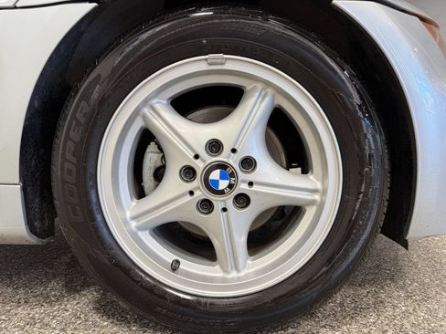 Used 1996 BMW Z3 1.9 RWD image 18