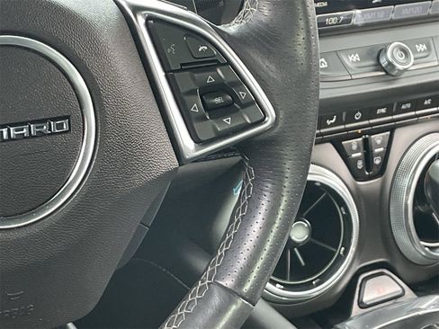 Used 2017 Chevrolet Camaro SS image 18