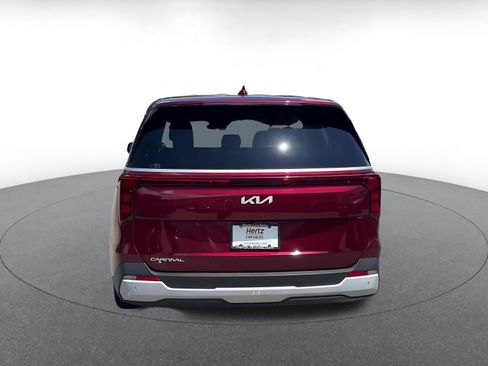 Used 2026 Kia Carnival FWD image 9